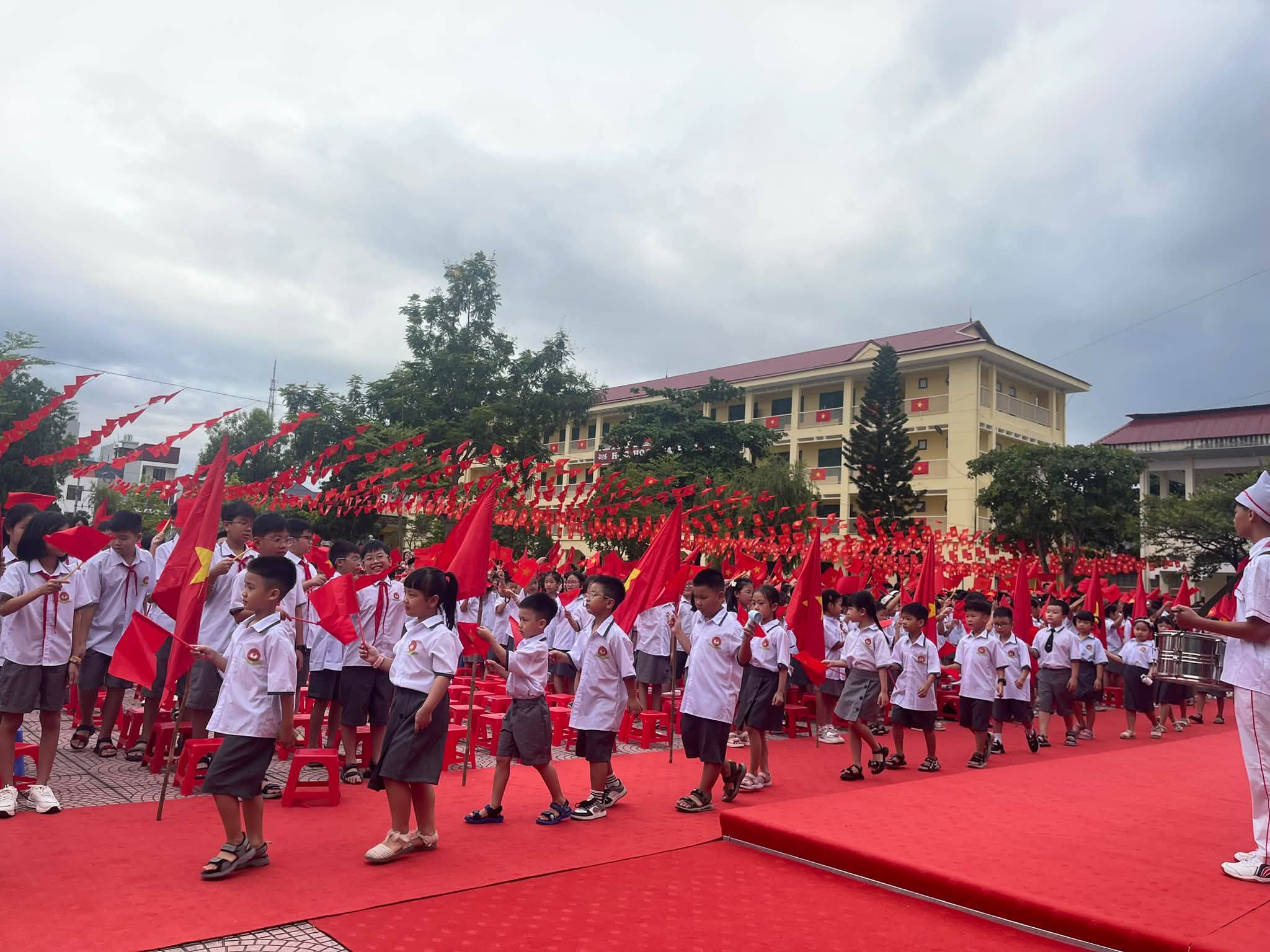 Hơn 12 nghìn học sinh các cơ sở giáo dục thuộc phường Phố Hiến tưng bừng khai giảng năm học mới 2026-2027