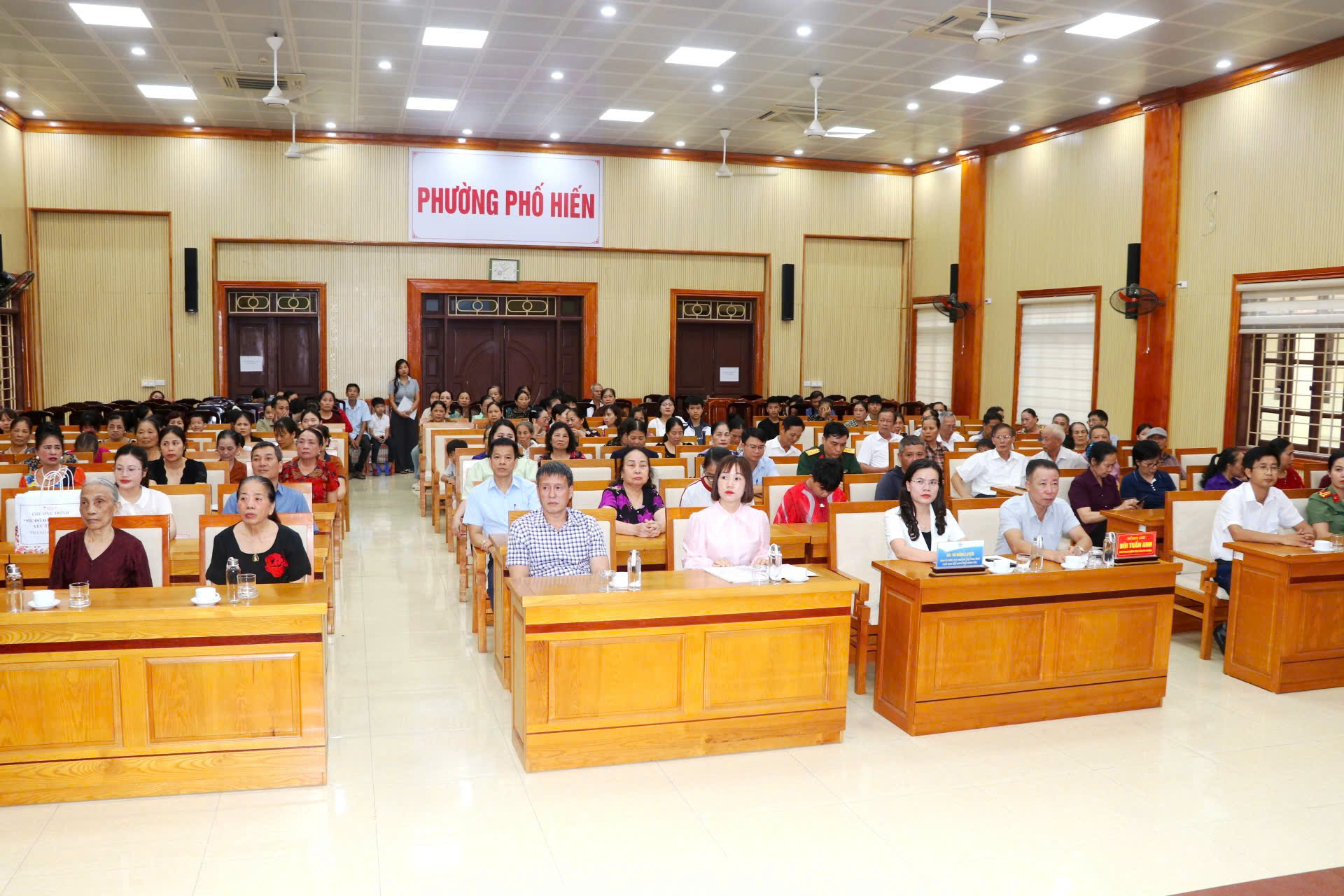 Sơ kết công tác Hội và phong trào phụ nữ phường Phố Hiến 06 tháng đầu năm 2026