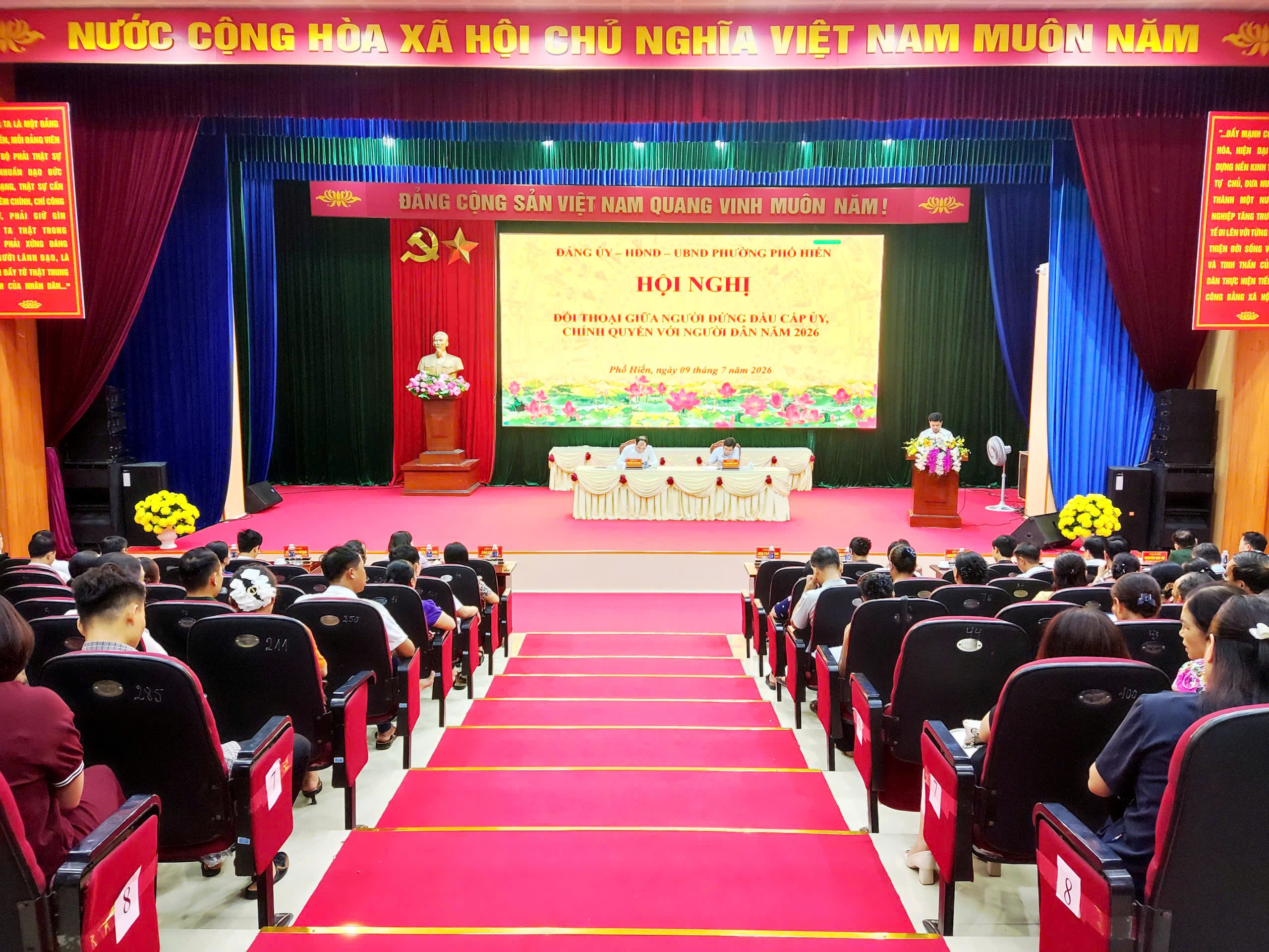 Hội nghị đối thoại giữa người đứng đầu cấp ủy, chính quyền phường Phố Hiến với Nhân dân địa phương