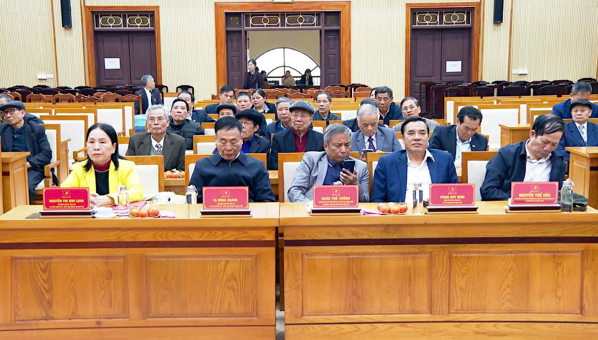 Đảng ủy, HĐND, UBND, UBMTTQ phường tổ chức hội nghị gặp mặt Ban Liên lạc Thành ủy viên hưu trí