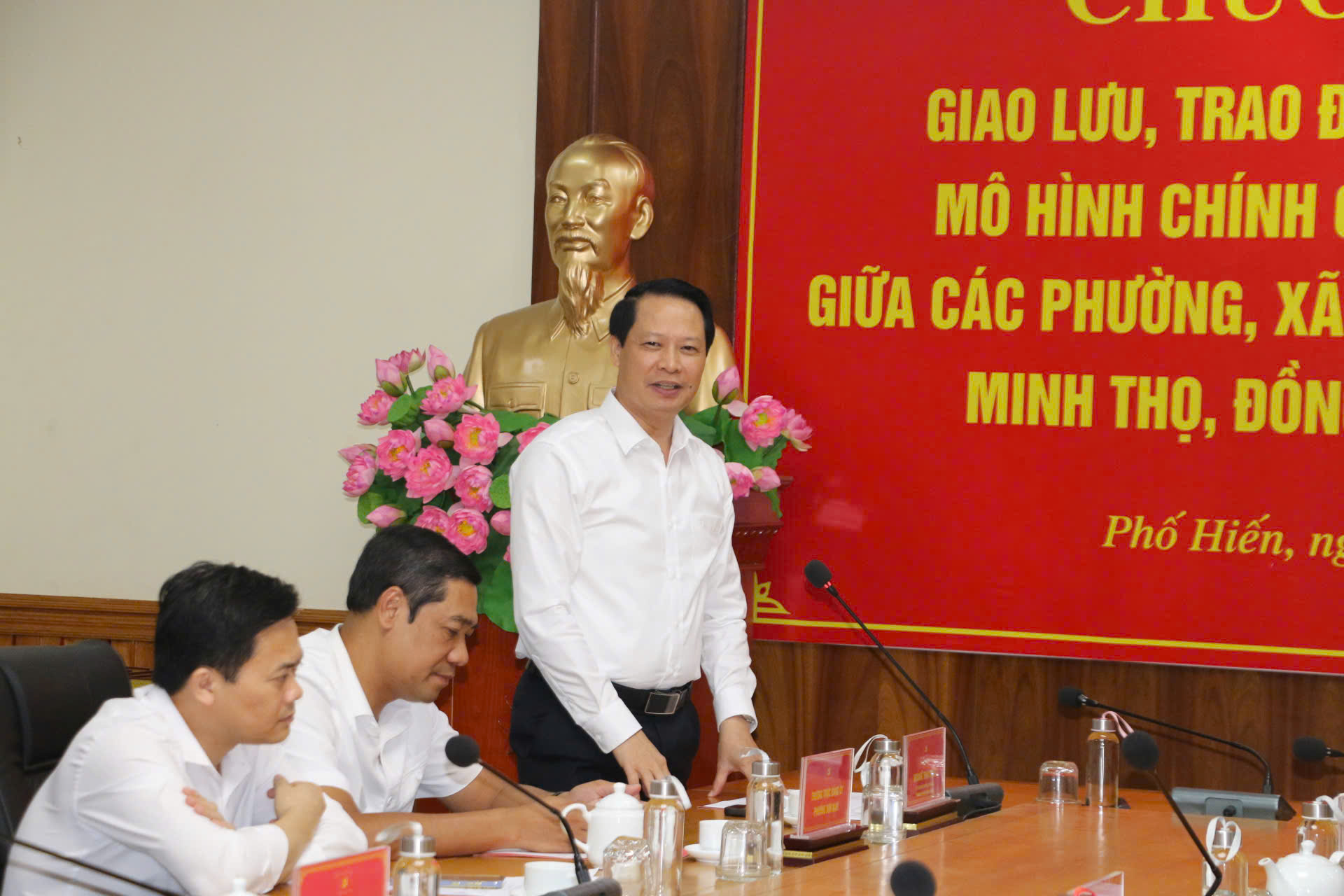 Trao đổi kinh nghiệm thực hiện mô hình chính quyền địa phương 2 cấp tại phường Phố Hiến