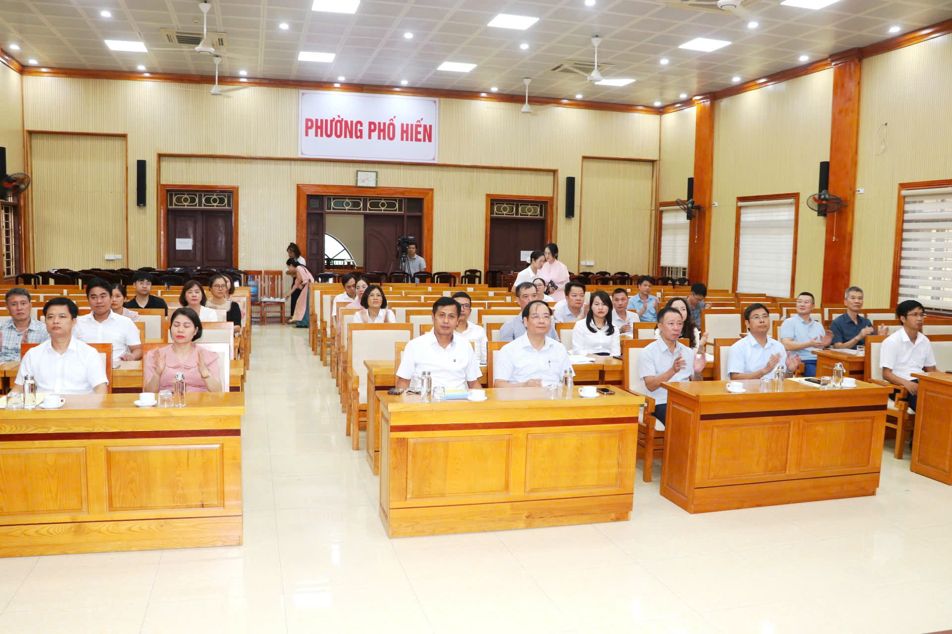 Phường Phố Hiến gặp mặt, tri ân doanh nghiệp và những người con ưu tú quê hương Phố Hiến ủng hộ xóa nhà tạm, nhà dột nát trên địa bàn phường