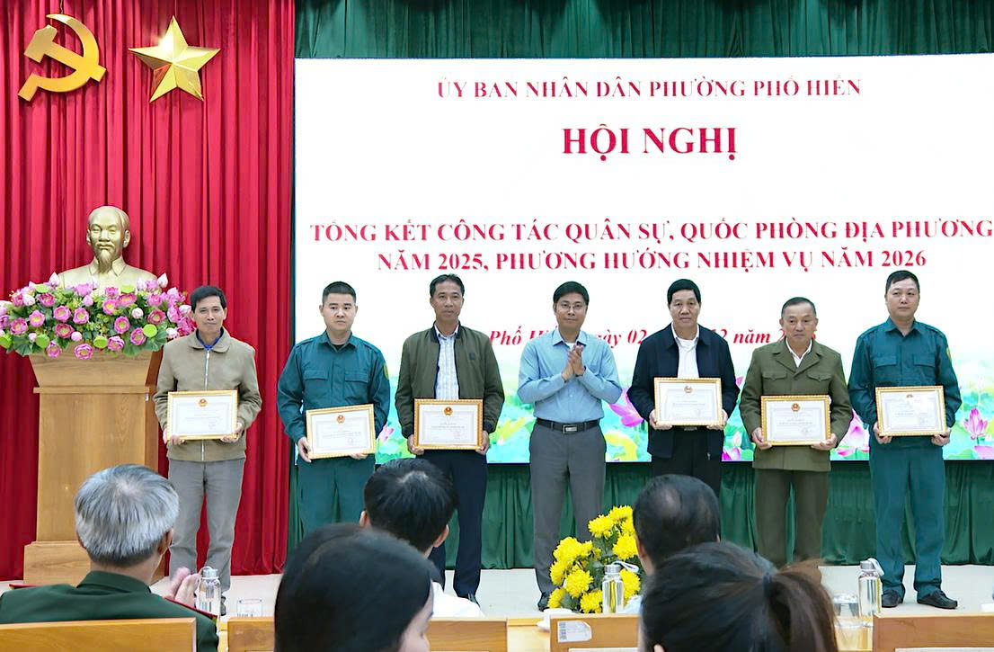 Phường Phố Hiến tổng kết công tác quân sự, quốc phòng địa phương năm 2025