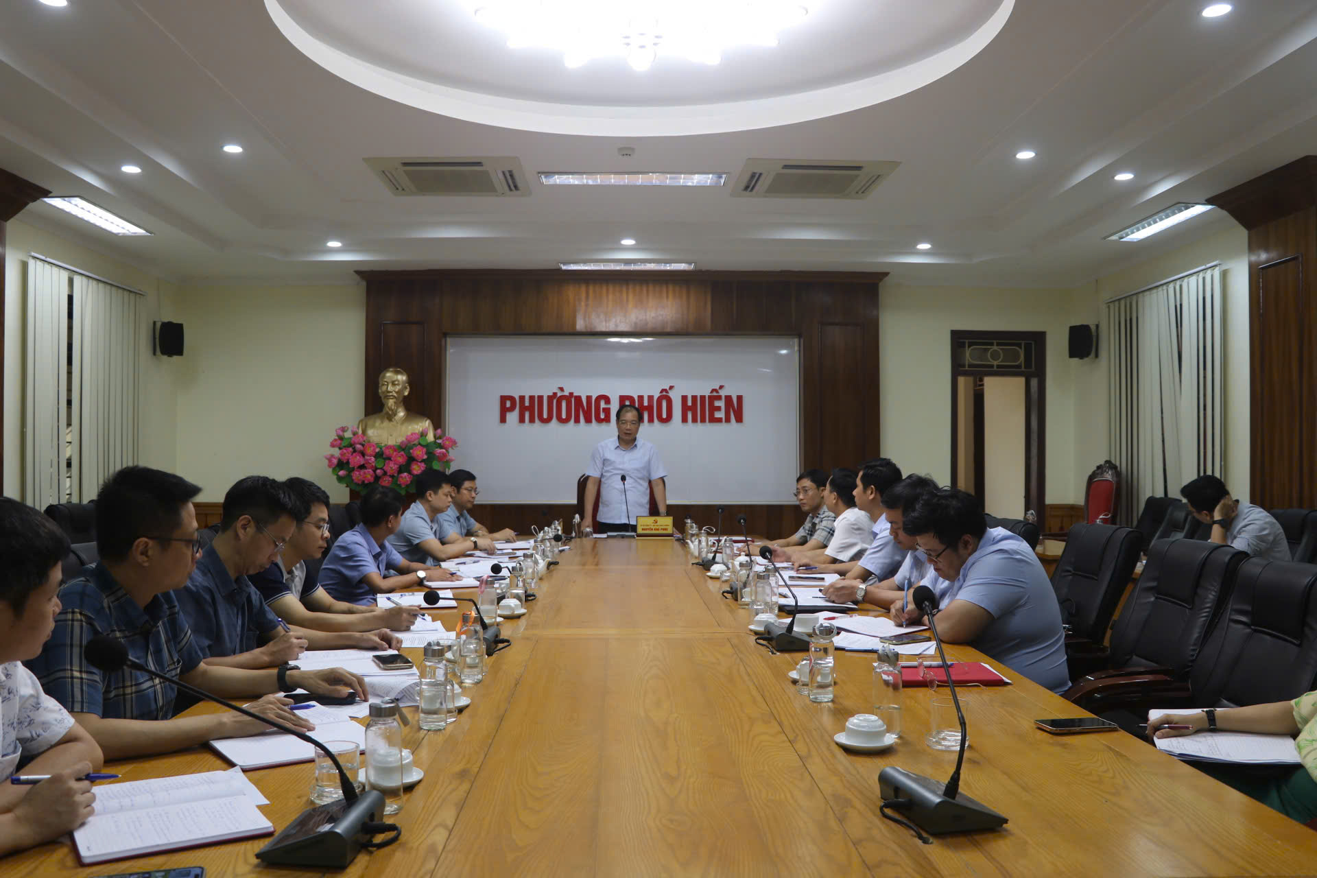 Thường trực Đảng ủy phường làm việc với các phòng, ban, đơn vị thuộc UBND phường